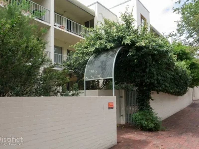 9/32 Bootle Place, Phillip