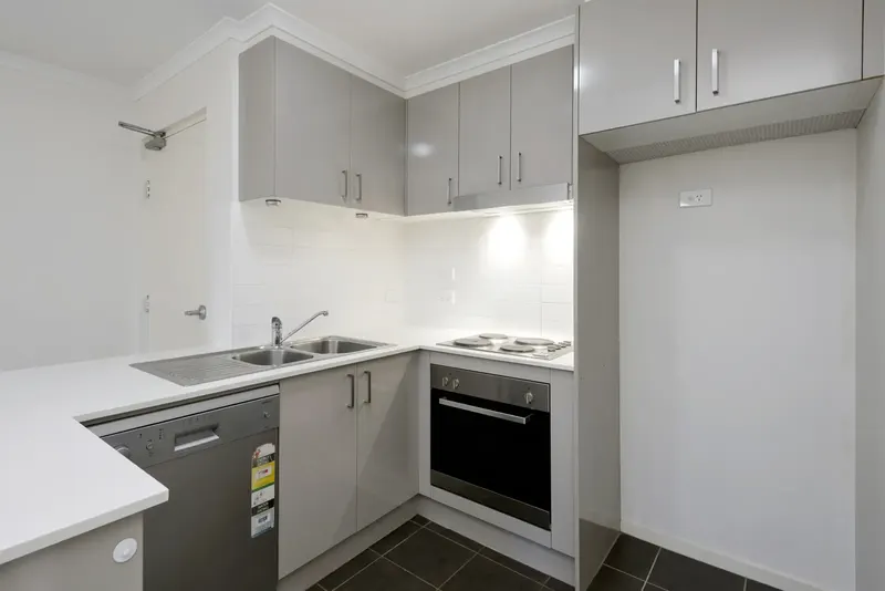 65/75 Elizabeth Jolley Crescent, Franklin, photo 1