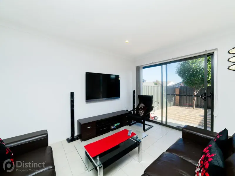 17 Audrey Cahn Street, Macgregor, photo 3