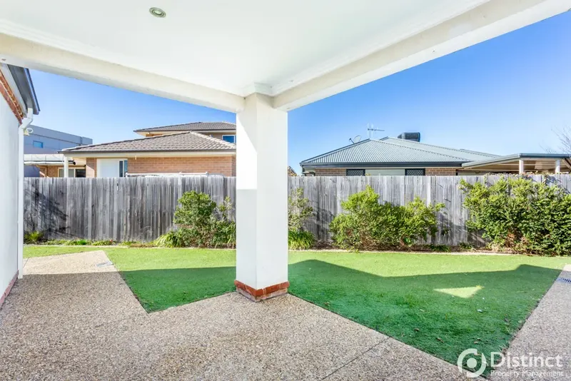 27 Donald Horne Street, Franklin, photo 12