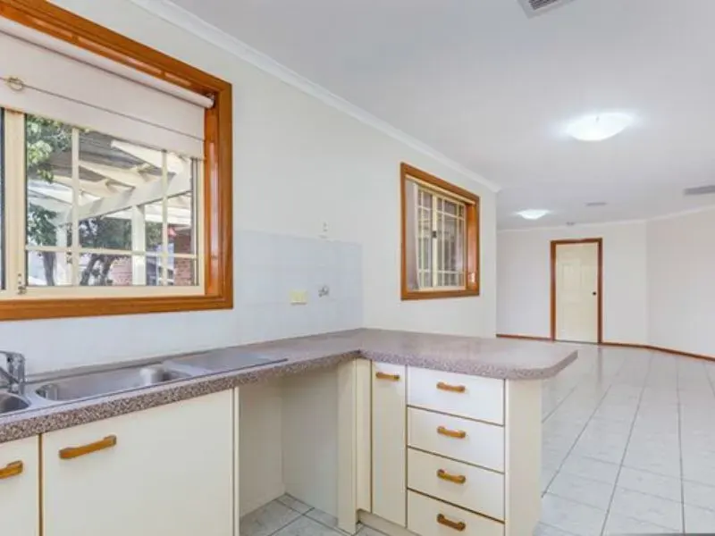 29 Bungaree Crescent, Ngunnawal, photo 9