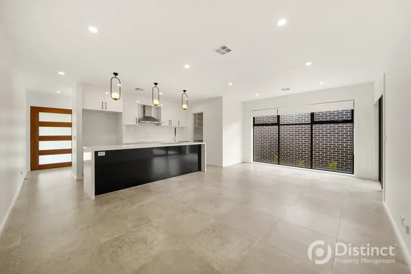 28 Grace Munro Crescent, Strathnairn ACT 2615, photo 3