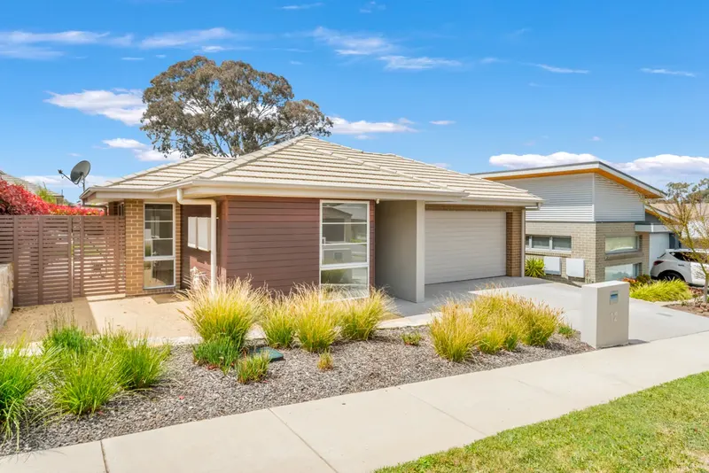 12 Victoria Owen Circuit, Casey, photo 2