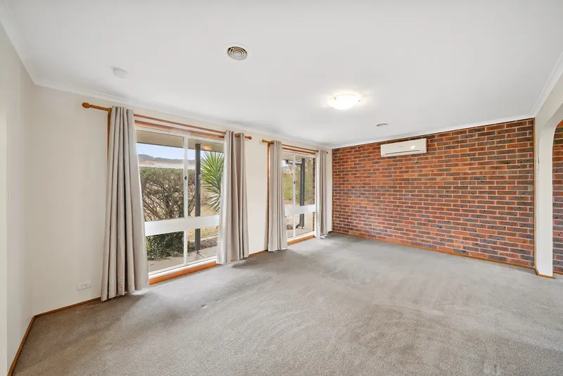 102 Louisa Lawson Crescent, Gilmore, photo 4