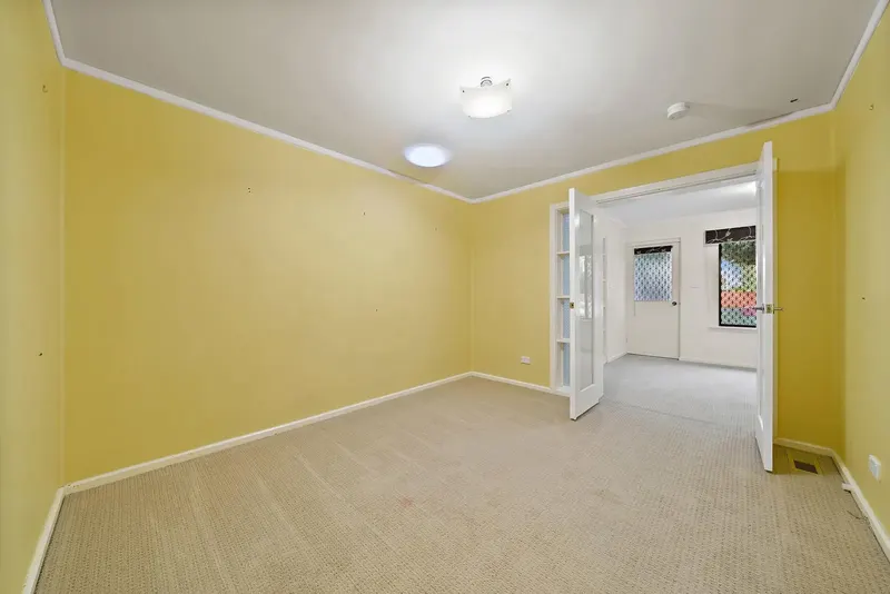 80 Walker Crescent, Narrabundah, photo 7