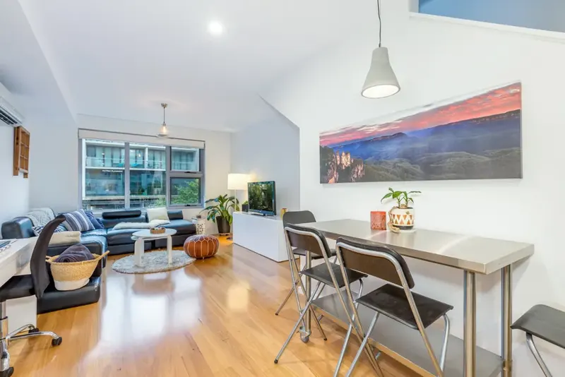 119/50 Eastlake Parade, Kingston, photo 2
