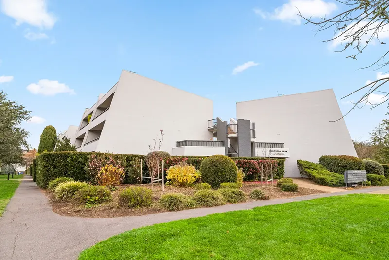 105/10 Currie Crescent, Griffith, photo 11