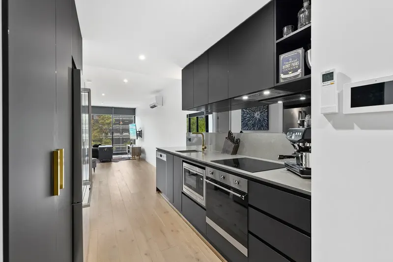 219/81 Cooyong Street, Reid, photo 3