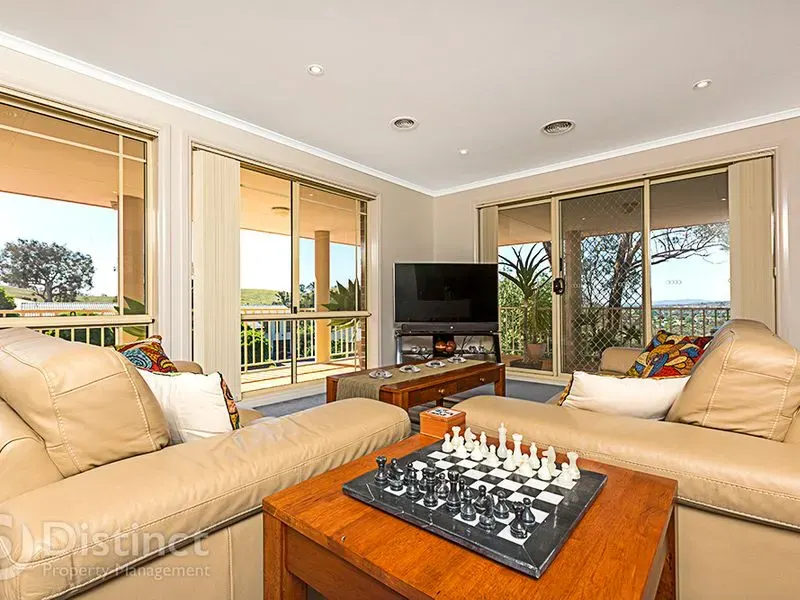 2 Camphorwood Close, Jerrabomberra, photo 4