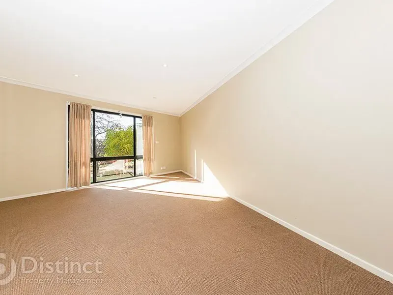 2 Adam Place, Farrer, photo 4