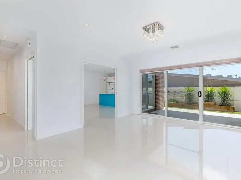 47 Langtree Crescent, Crace, photo 4