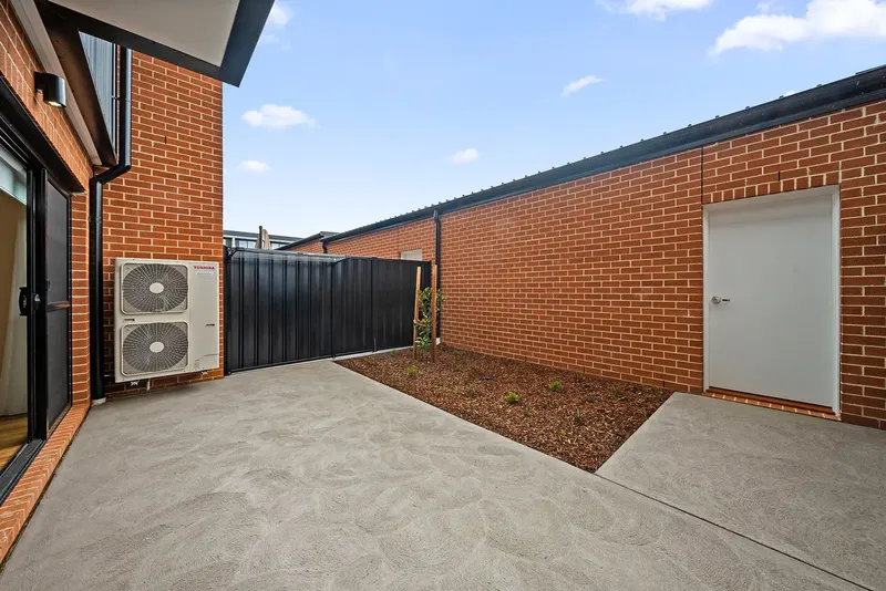 8 Candish Street, Googong, photo 15