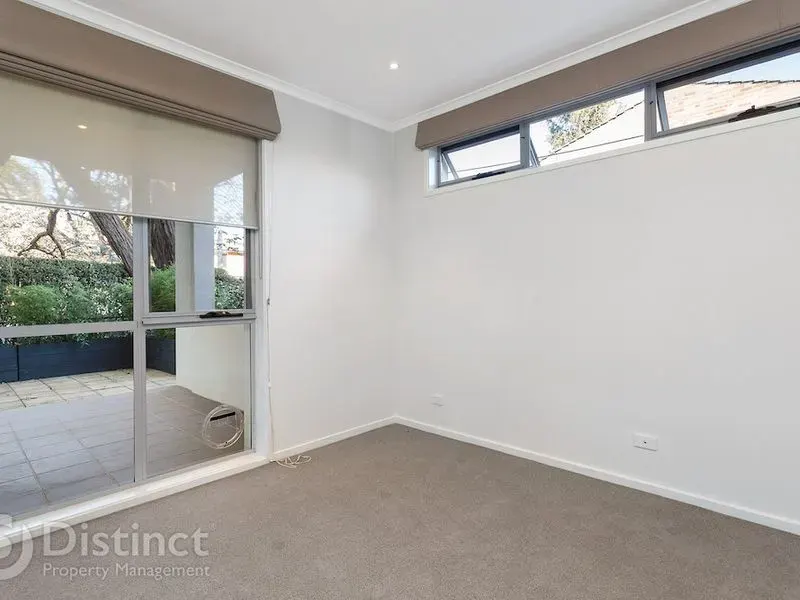 10/57 Lowanna Street, Braddon, photo 8