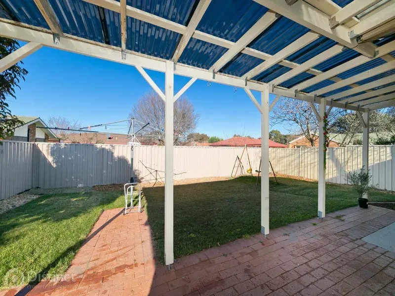 18 Alarmon Crescent, Dunlop, photo 8