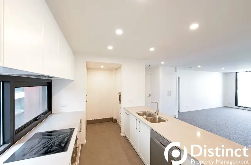 27/90 Lowanna Street, Braddon, photo 2