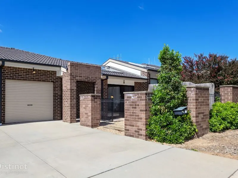 28 Constance Stone Street, Macgregor, photo 1