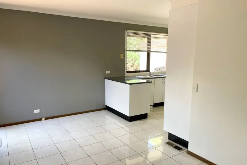 26 Merriman Crescent, Macarthur, photo 6