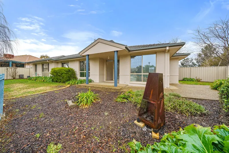 25 Bayside Court, Jerrabomberra NSW 2619, photo 13