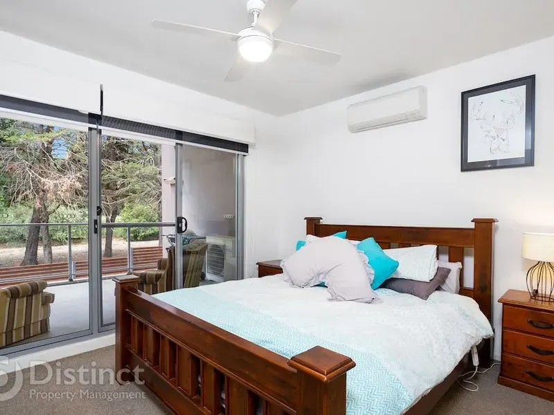 142/121 Easty Street, Phillip, photo 7