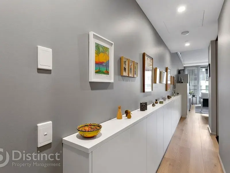 76/43 Eastlake Parade, Kingston, photo 3