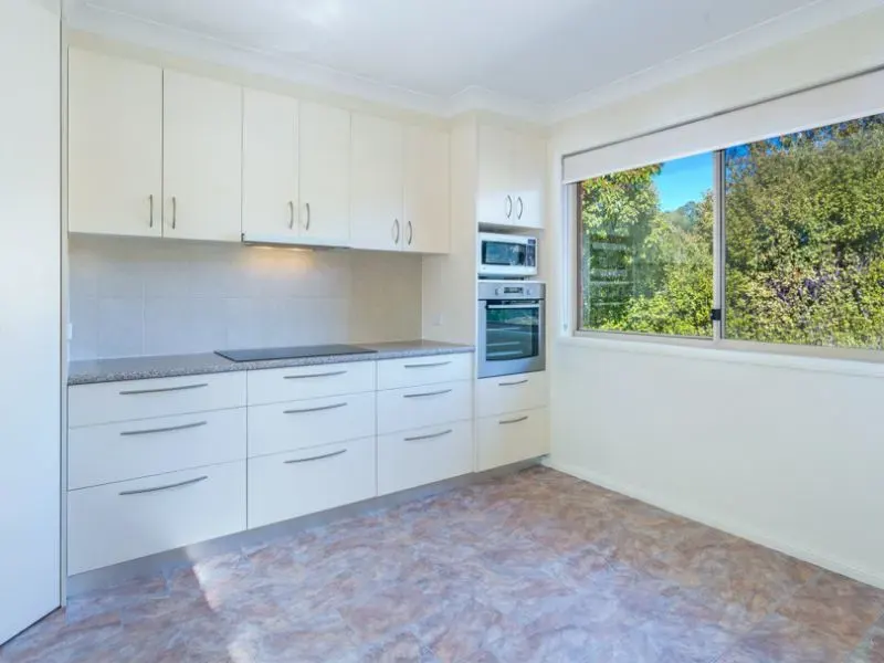 58 Dennis Street, Garran, photo 4