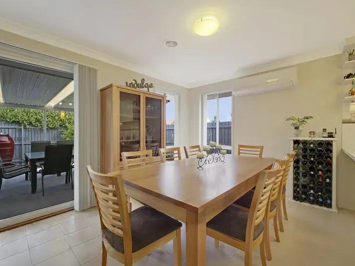83 Donald Horne Circuit, Franklin, photo 5