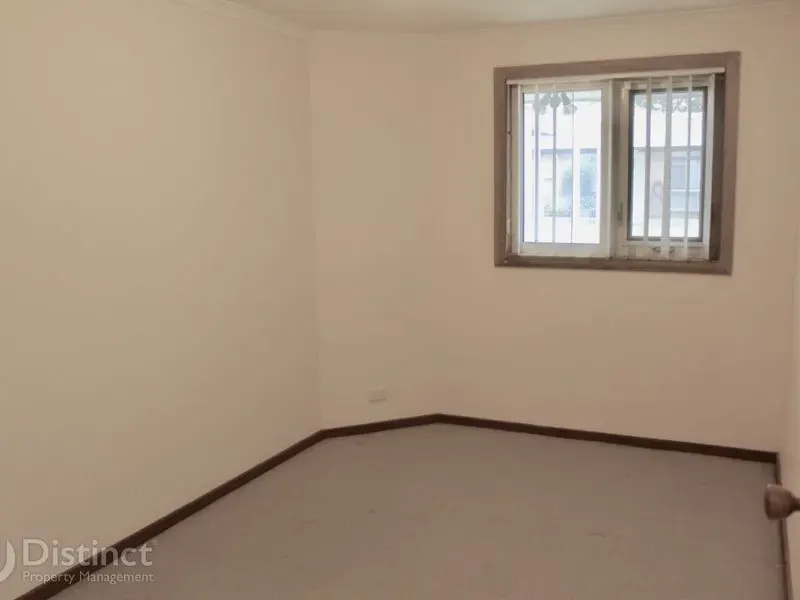 8/24 Beazley Crescent, Calwell, photo 4
