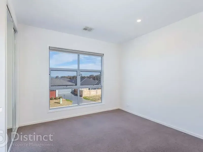 44 Gudamang Street, Ngunnawal, photo 11