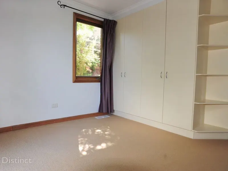 6 Caffyn Place, Garran, photo 7