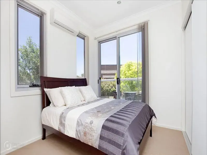 8/11 Wise Street, Braddon, photo 5