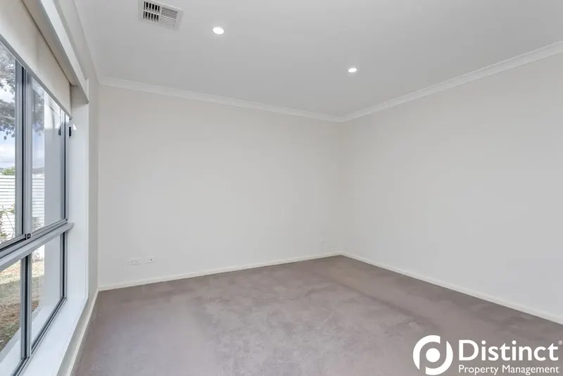 8 Victoria Owen Circuit, Casey, photo 10