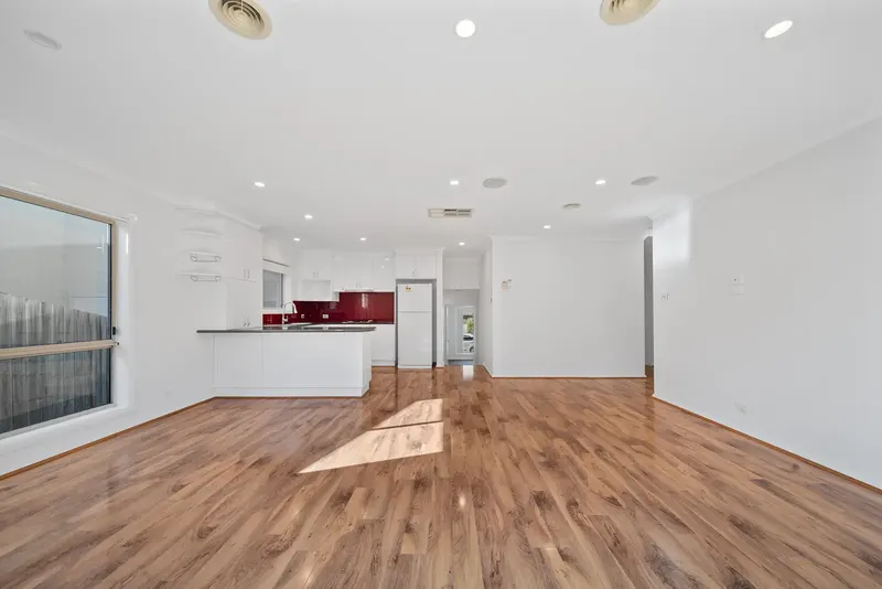 21 Gladys Lister Street, Franklin, photo 2