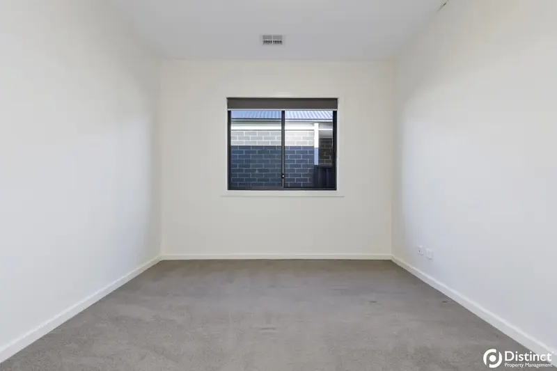 14 Galaxias Street, Throsby, photo 7