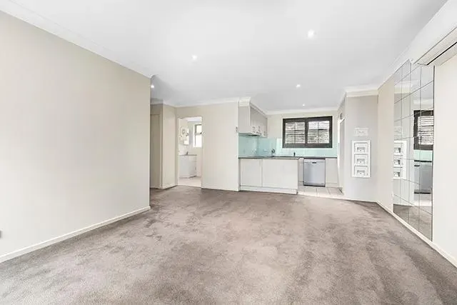 4/13 Burra Place, Braddon, photo 2
