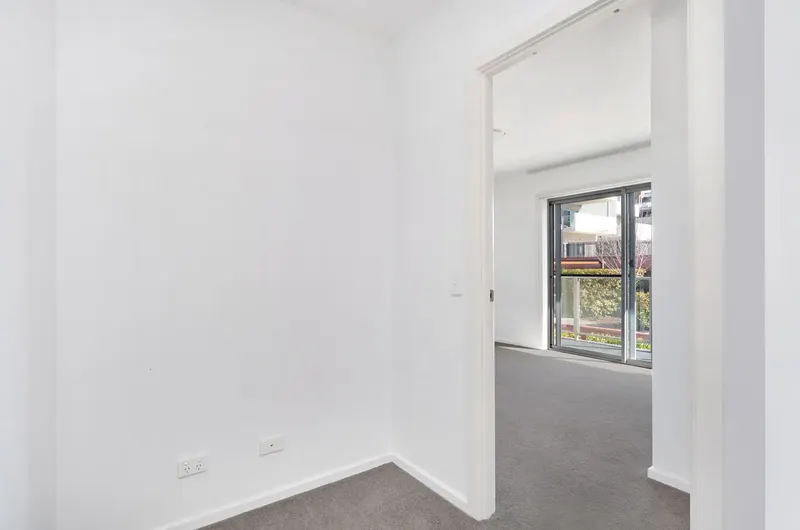 140/45 Catalano Street, Wright, photo 9