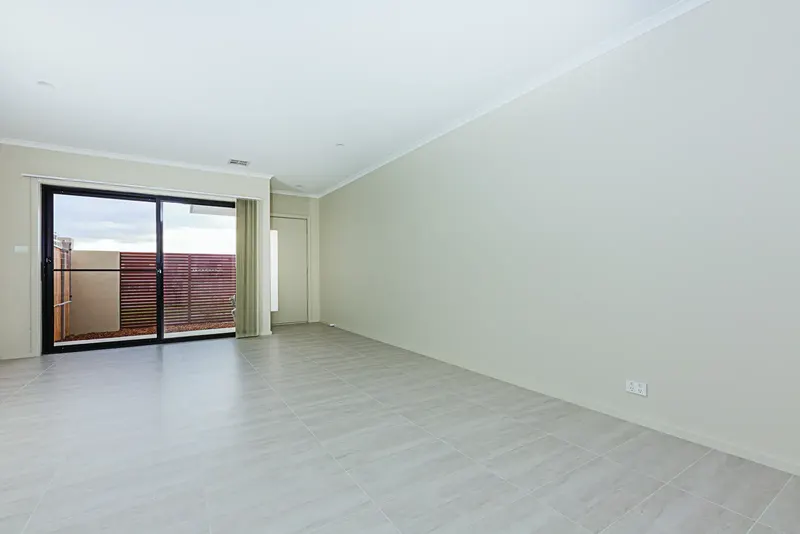 74 Wanderlight Avenue, Lawson, photo 5