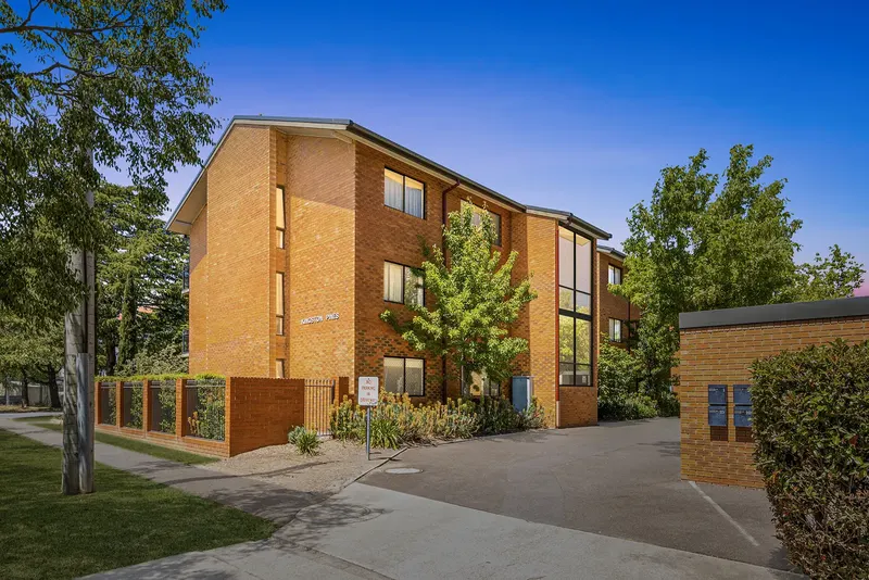 27/22 Leichhardt Street, Griffith