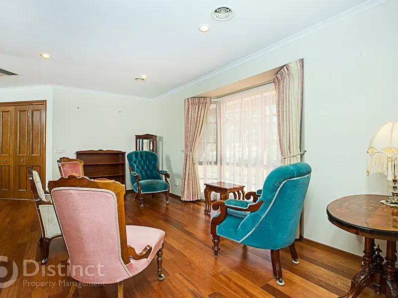 42 Challinor Crescent, Florey, photo 4