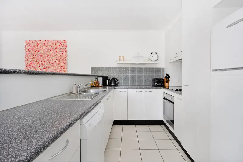 9/21 Ijong Street, Braddon, photo 3