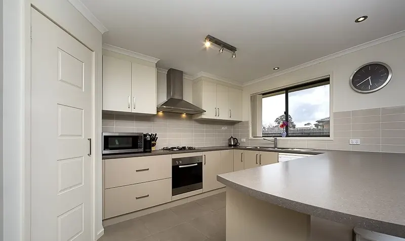 8 Hesba Brinsmead Street, Franklin, photo 4
