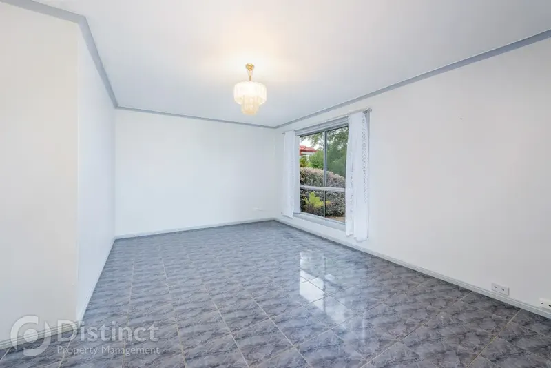 8 Odern Place, Ngunnawal, photo 4