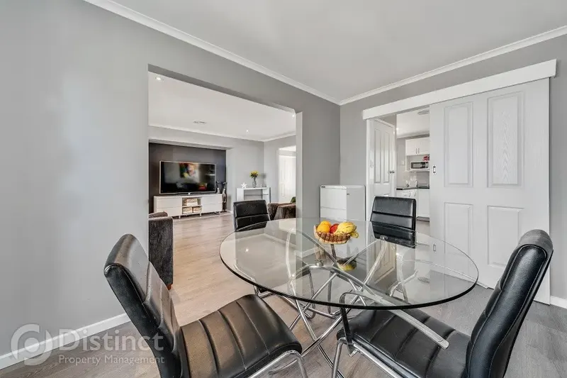 81 Summerland Circuit, Kambah, photo 8