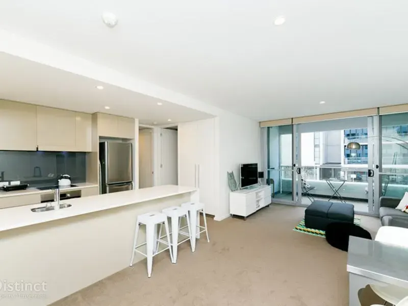 104/50 Eastlake Parade, Kingston