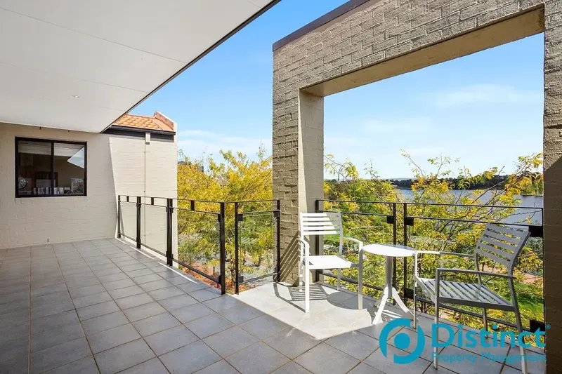 53 Strayleaf Crescent, Gungahlin, photo 4