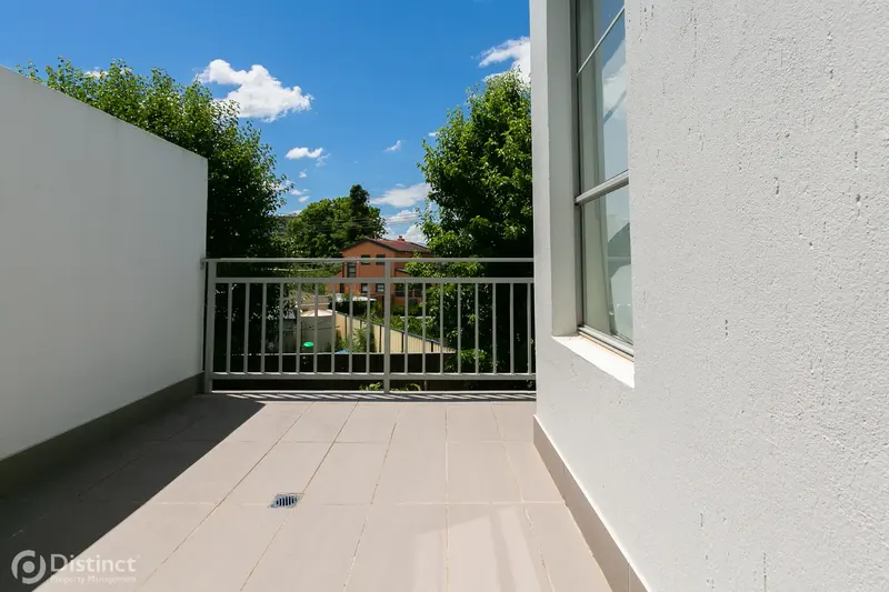 9/7 Coolac Place, Braddon, photo 2
