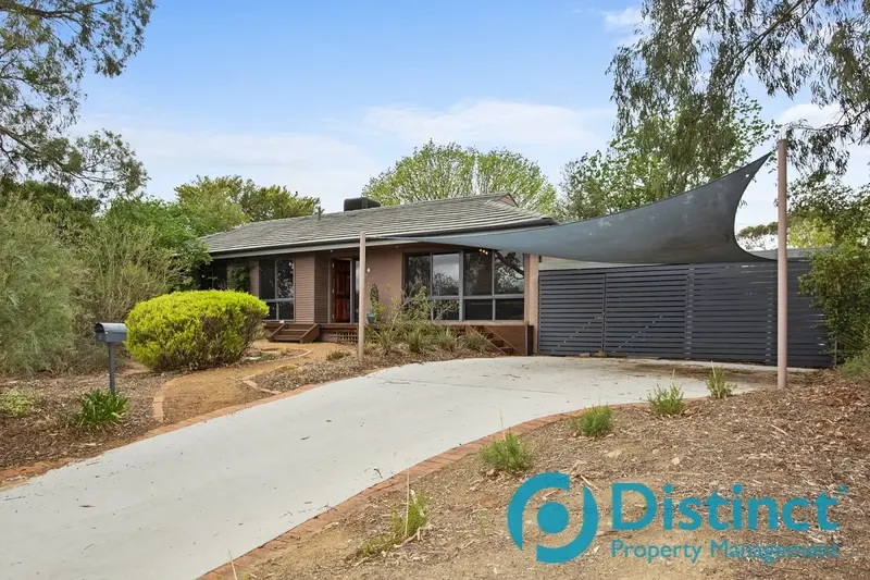 6 Parer Street, Scullin, photo 1