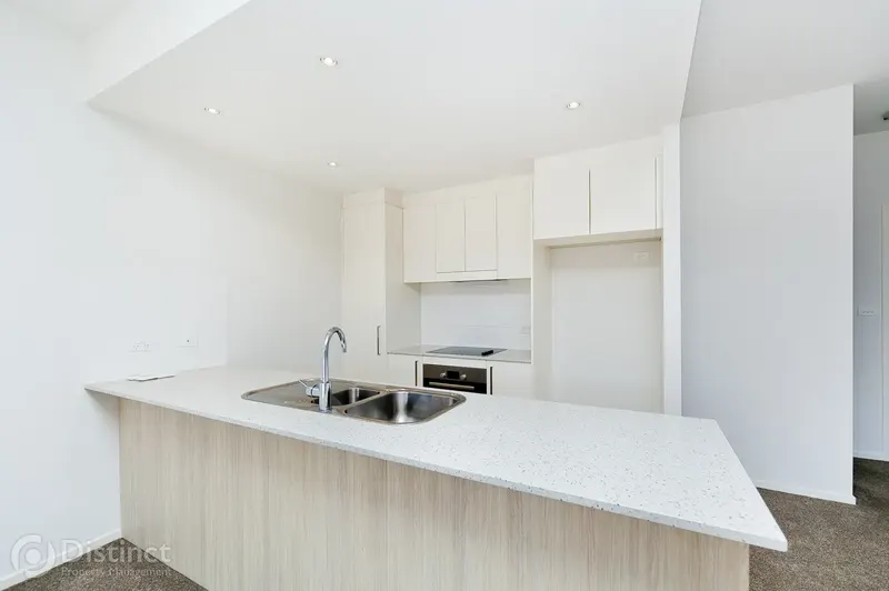 198/15 Mower Place, Phillip, photo 2