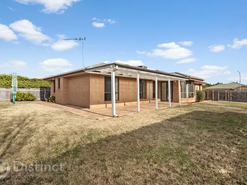 14 Polwarth Circuit, Dunlop, photo 13