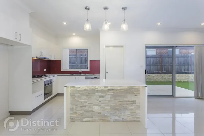 127 Samaria Street, Crace, photo 2