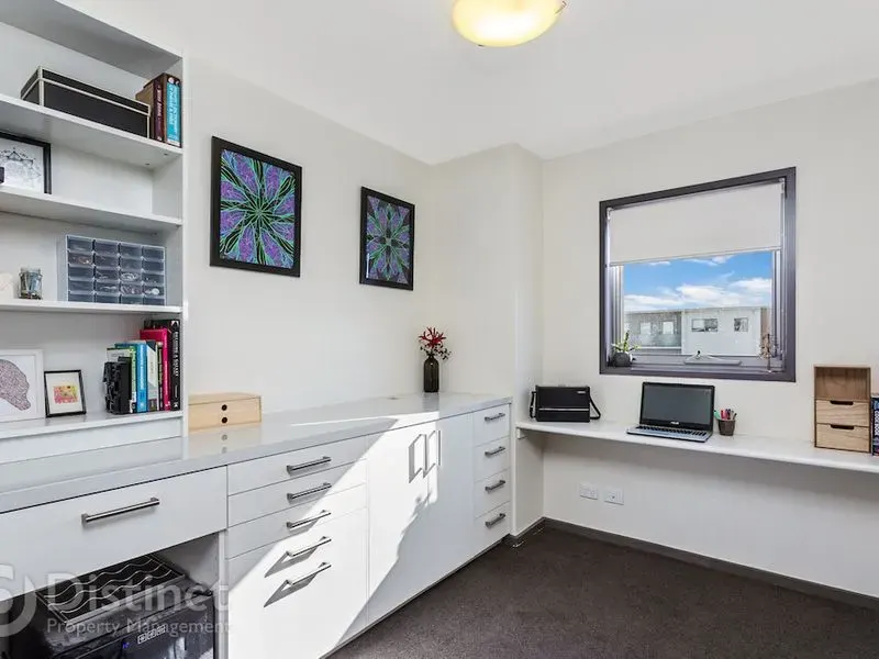 66/41 Clare Burton Crescent, Franklin, photo 4